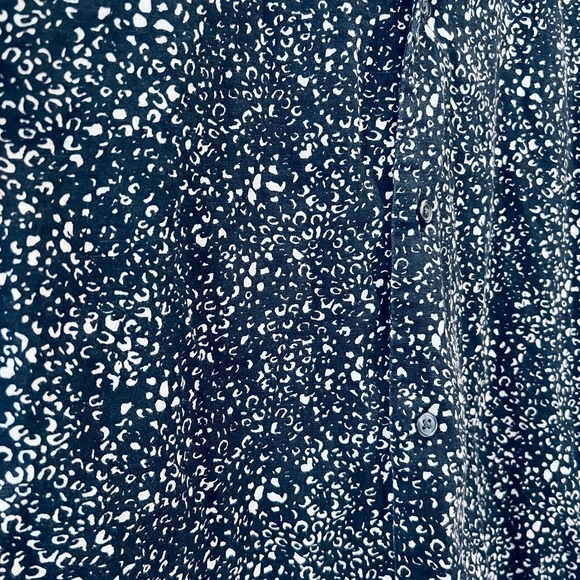 🔥Abercrombie & Fitch Men's Black and White Patterned Shirt🔥 - Picture 4 of 7